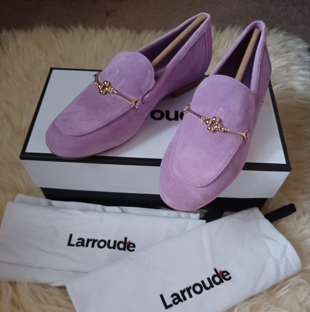 Nwb, Larroude Kathrin Loafer In Lilac